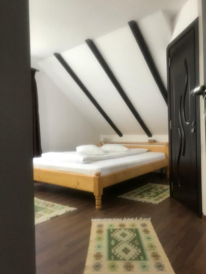 Villa Casa Csiki à Rîşnov Extérieur photo